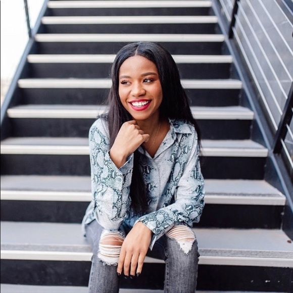 Blue Slate Snakeskin Blouse - Picture 4 of 4